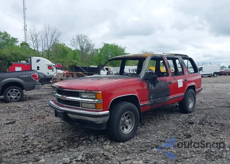 1996 Chevrolet Tahoe K1500 z USA, uszkodzony, nr VIN 1GNEK13R5TJ397114